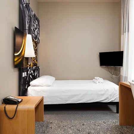 Ibis Centre Hotel