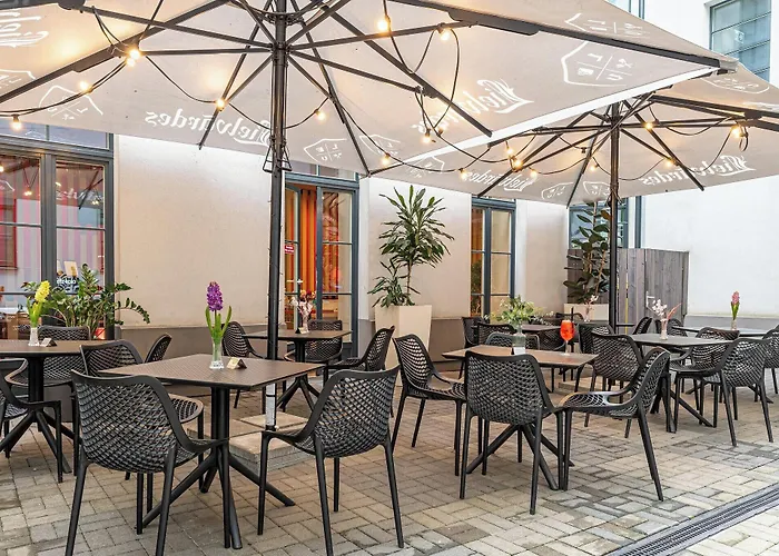 Ibis Centre Hotel 3*