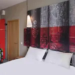 Ibis Centre 3*