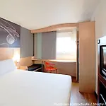 Ibis Centre 3*