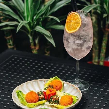 ホテル イビス センター 3*