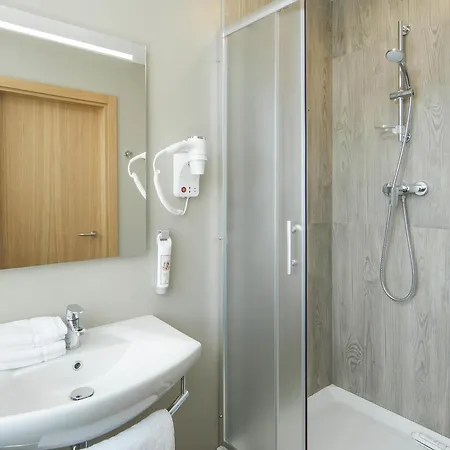 Hotel Ibis Centre 3*