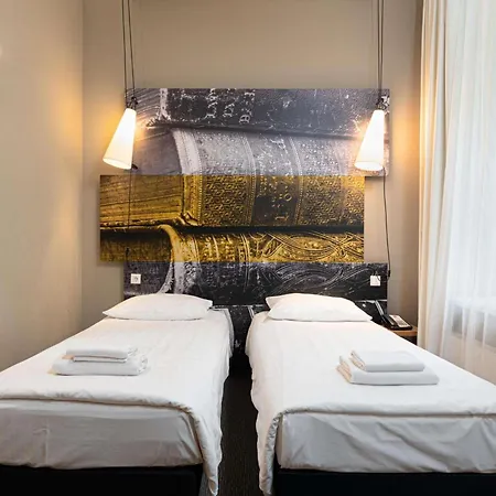 Hotel Ibis Centre 3*