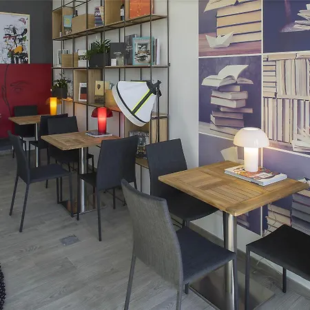 Ibis Centre Hotel 3*