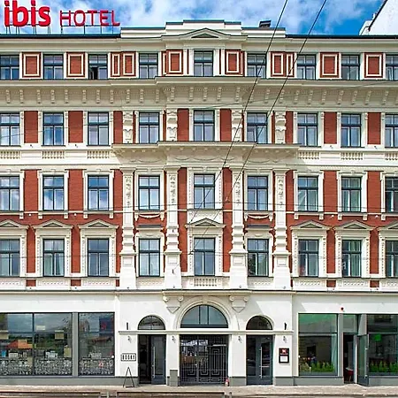 Ibis Centre 3*