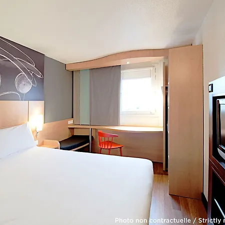 Ibis Centre 3*