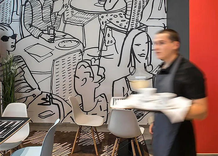 Ibis Centre Hotel 3*