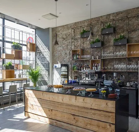 ホテル イビス センター 3*