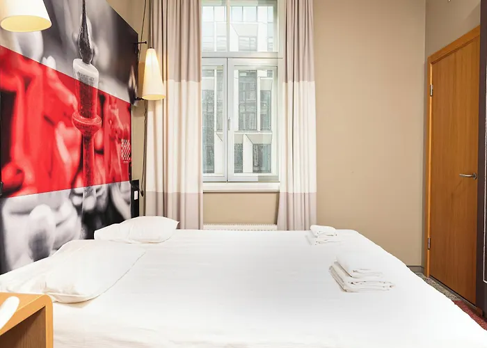 Ibis Centre Hotel 3*