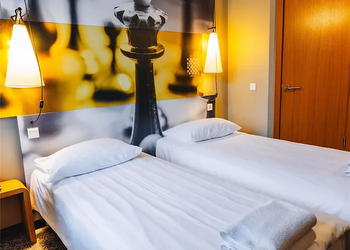 Ibis Centre Hotel 3*